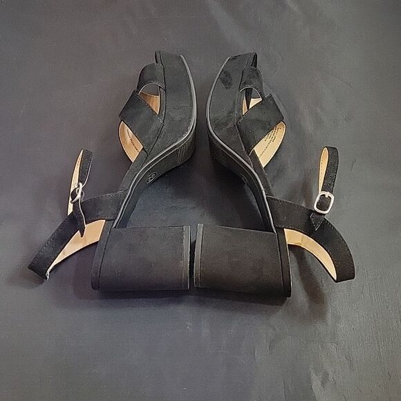 BRAND NEW DELICIO BLOCK HEEL CRISS-CROSS ADJUSTABLE BUCKLE ALMOND TOE SANDAL … - Picture 11 of 15